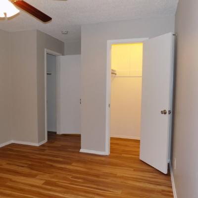 501 N. Bell St, Apt 02 (17)