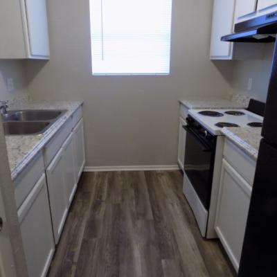 501 N Bell St., Apt 10 (11)