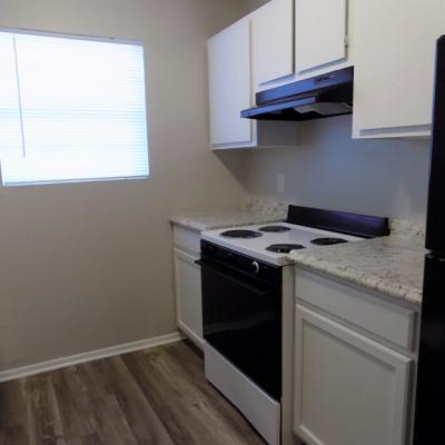 501 N Bell St., Apt 06 (6)