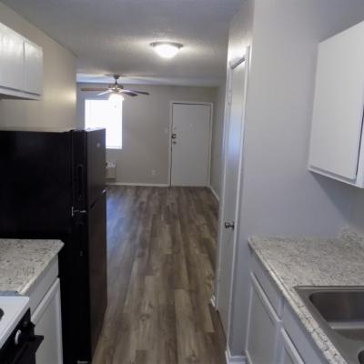 501 N Bell St., Apt 10 (12)