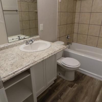 501 N Bell St., Apt 10 (13)