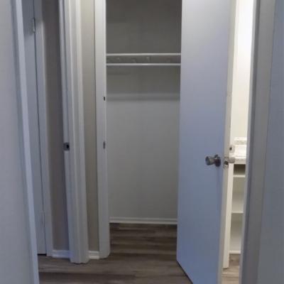 501 N Bell St., Apt 10 (14)