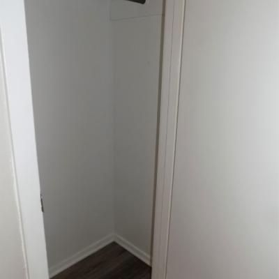 501 N Bell St., Apt 10 (17)