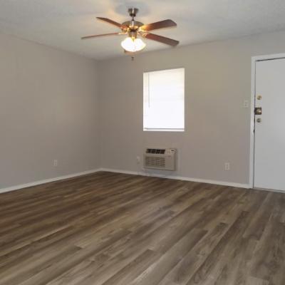 501 N Bell St., Apt 10 (2)