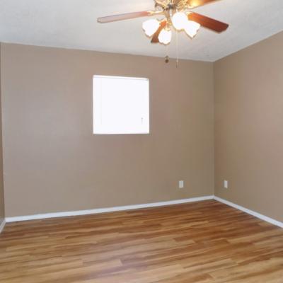 501 N. Bell St., Apt 12 (7)