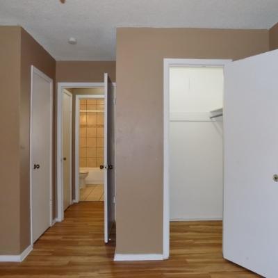 501 N. Bell St., Apt 12 (8)