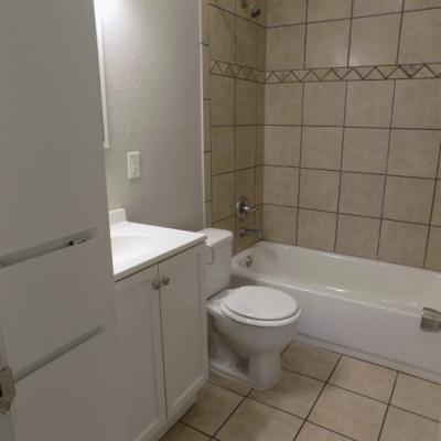 501 N. Bell St., Apt. 14 (10)