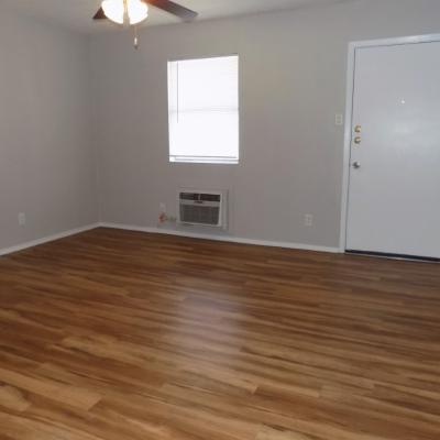 501 N. Bell St., Apt. 14 (2)