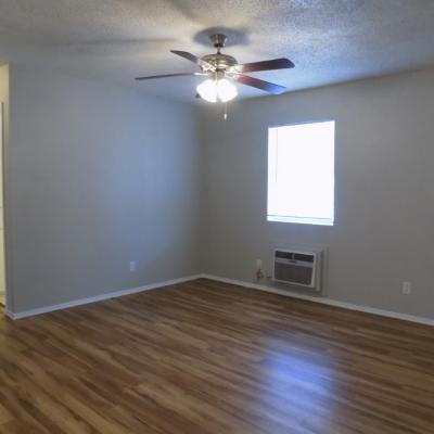 501 N. Bell St., Apt. 14 (3)