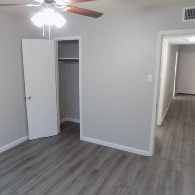 2924 San Antonio, Apt. 06 (10)