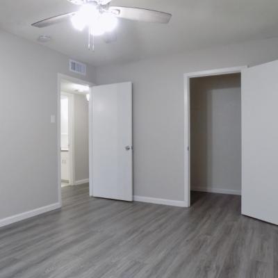 2924 San Antonio, Apt. 10 (20)