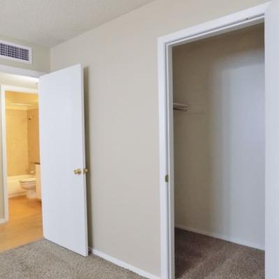 2914 San Antonio St., Apt 17 (15)