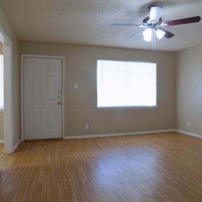 2914 San Antonio St., Apt 17 (3)