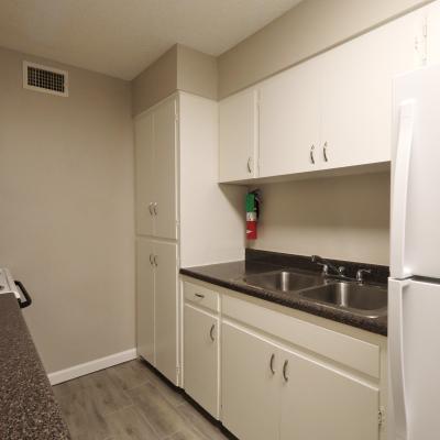 2914 San Antonio St., Apt 17 (10)