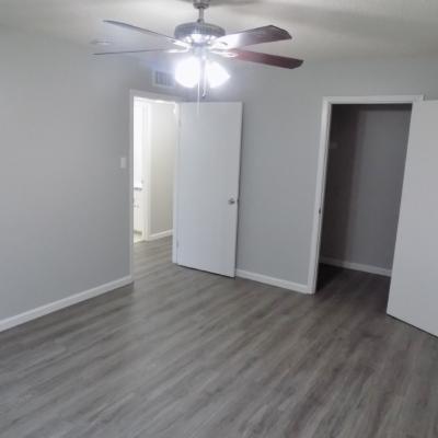 2914 San Antonio St., Apt. 19 (19)