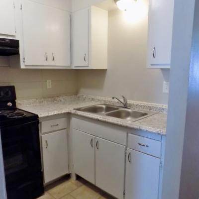 302 N Main St., Apt 06 (7)