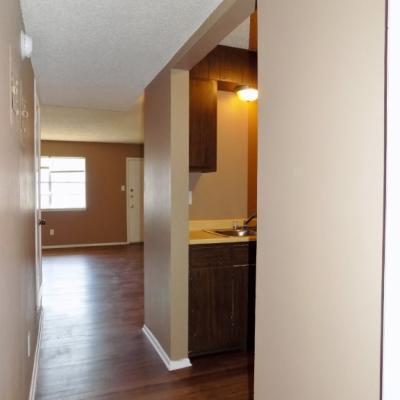 302 N. Main St, Apt 14 (5)