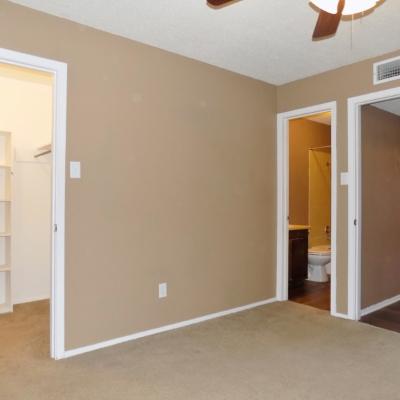 302 N. Main St, Apt 14 (8)
