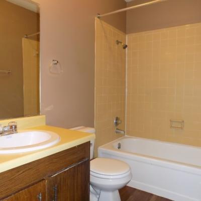 302 N. Main St, Apt 14 (9)