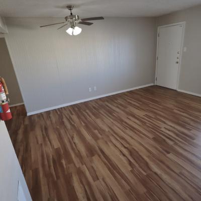 302 N Main St., Apt 17 (5)