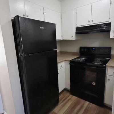 302 N Main St., Apt 17 (10)