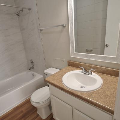 302 N Main St., Apt 17 (19)