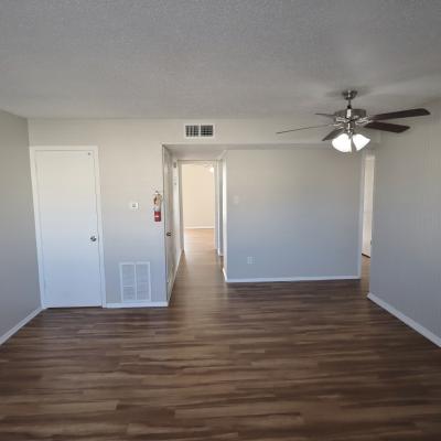 302 N Main St., Apt 17 (4)