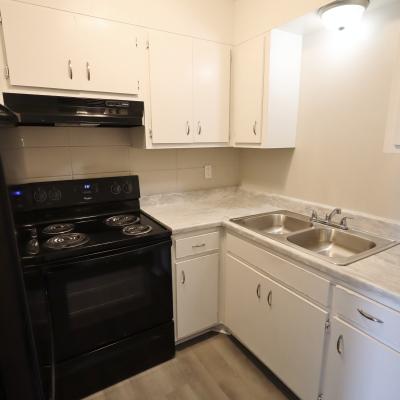 302 N. Main St, Apt 19 (5)