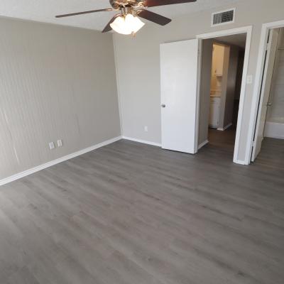 302 N. Main St, Apt 19 (7)