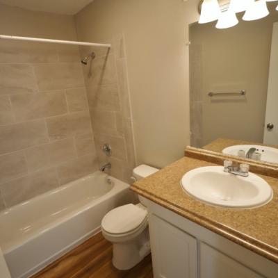 302 N Main St., Apt 21 (9)