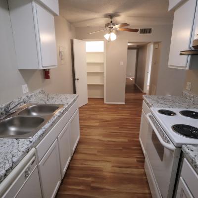 302 N Main St., Apt 22 (6)