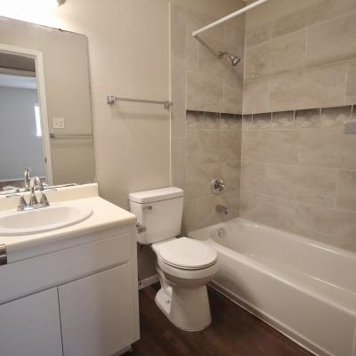 302 N Main St., Apt 22 (9)