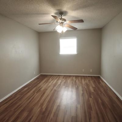 302 N Main St., Apt 22 (11)