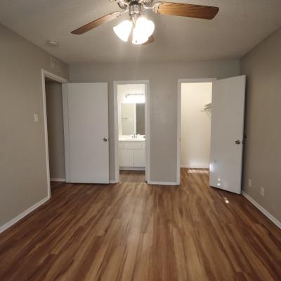 302 N Main St., Apt 22 (13)