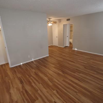 302 N Main St., Apt 22 (3)