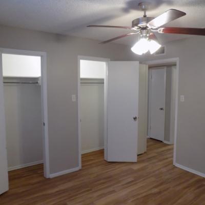 302 N. Main St., Apt. 24 (7)