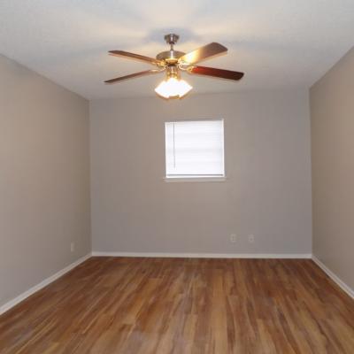302 N. Main St., Apt. 24 (10)