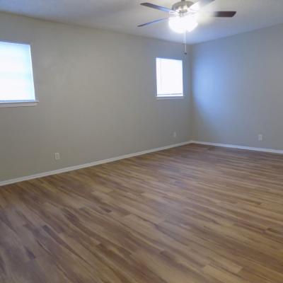 302 N. Main St., Apt. 24 (3)