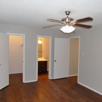 302 N. Main St, Apt 25 (9)