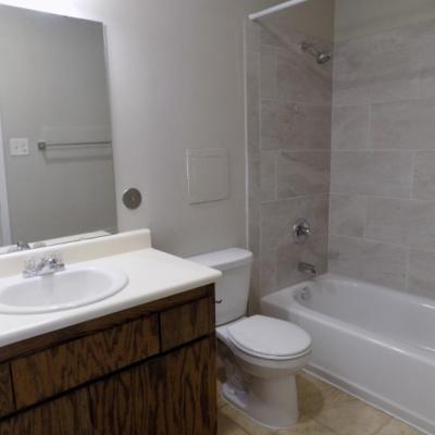 302 N. Main St, Apt 30 (15)