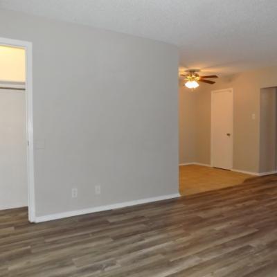 302 N. Main St, Apt 30 (4)