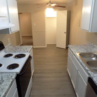 302 N. Main St., Apt. 31 (9)