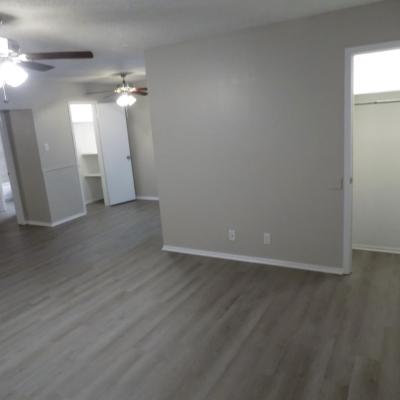 302 N. Main St., Apt. 31 (2)