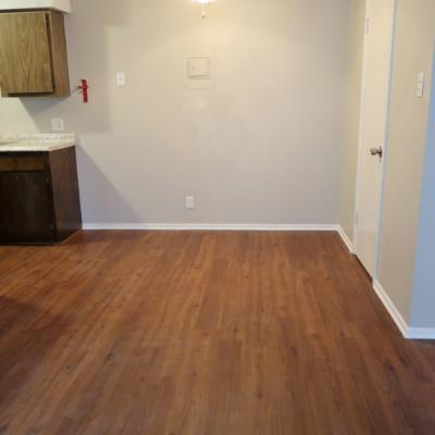 302 N Main St., Apt 32 (12)