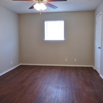 302 N Main St., Apt 32 (15)
