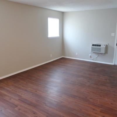 302 N Main St., Apt 32 (5)