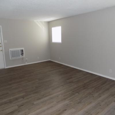 302 N Main St., Apt 33 (4)