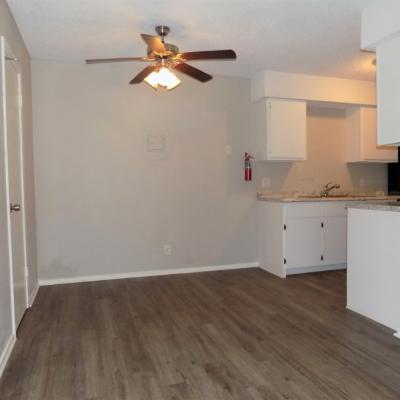 302 N Main St., Apt 33 (5)