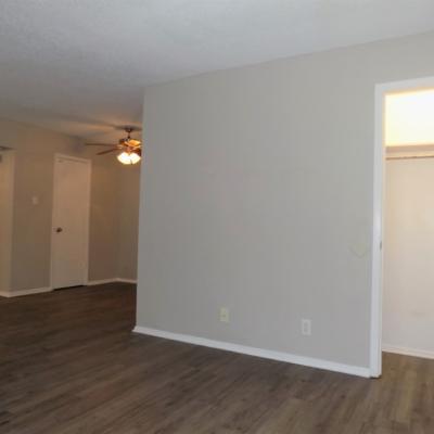 302 N Main St., Apt 33 (2)