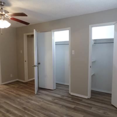 302 N Main St., Apt 34 (12)